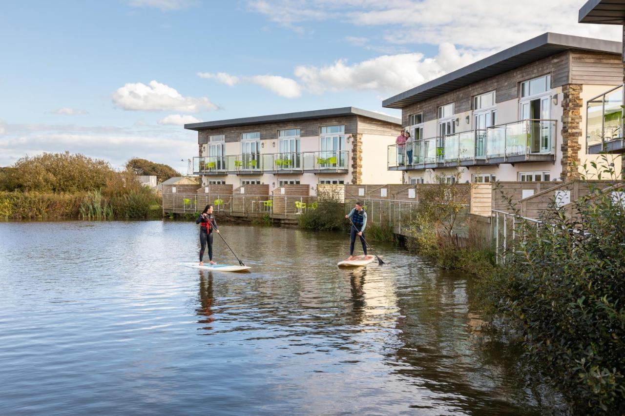 Retallack Resort & Spa Padstow Exterior foto The Lakeside Apartments