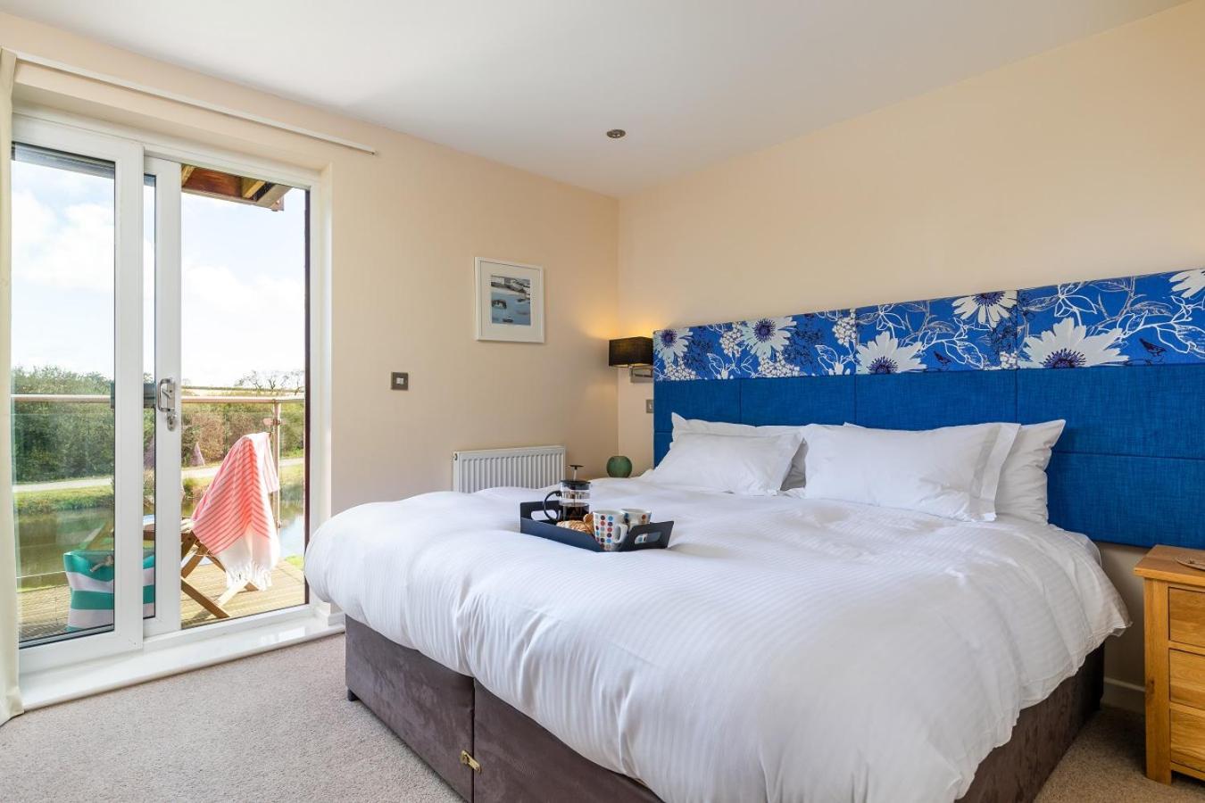 Retallack Resort & Spa Padstow Zimmer foto A bedroom at The Old Post Office